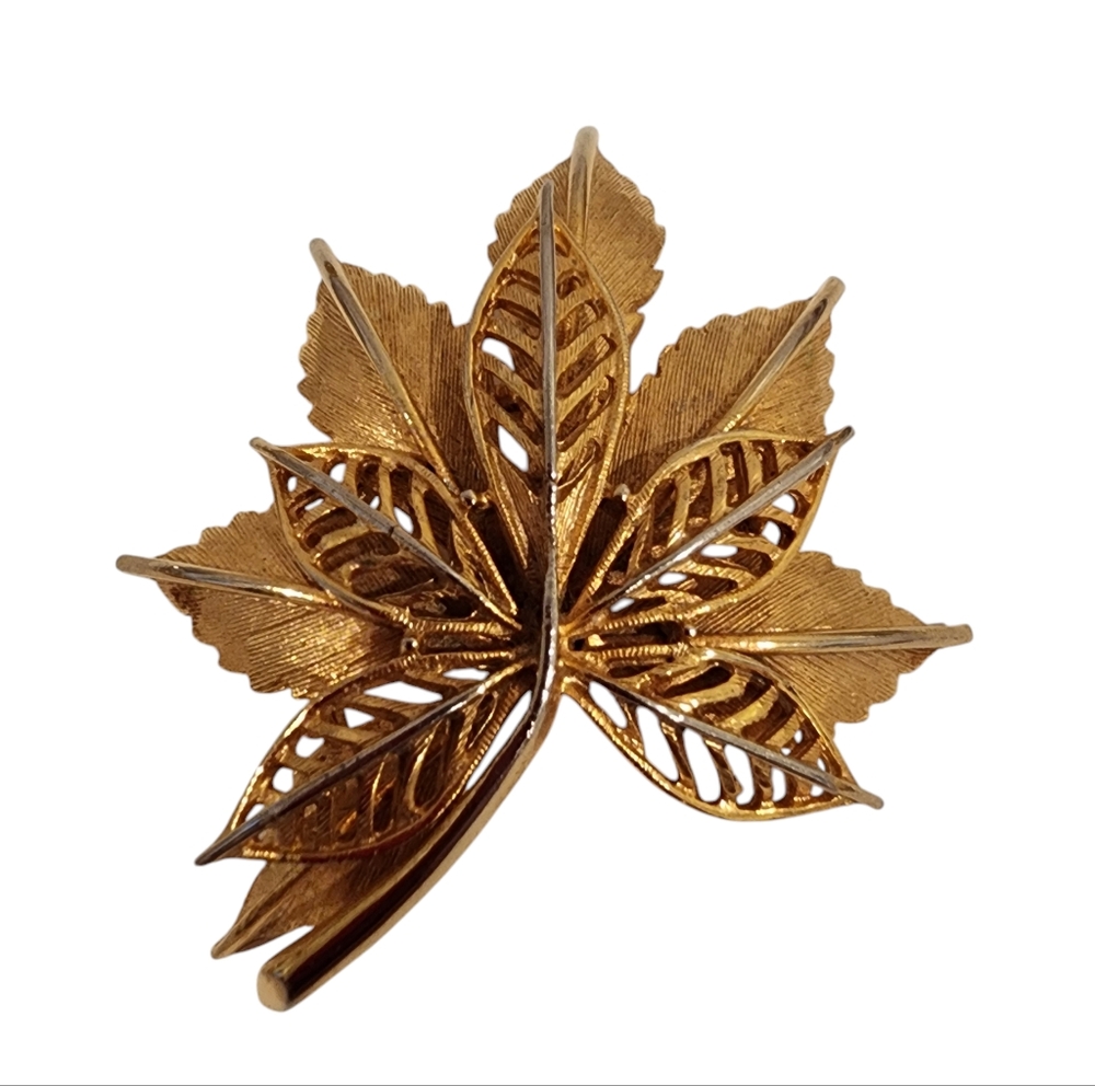 1950s vintage brooch pin leaf brooch gold tone unsigned 1950s fifties 50s